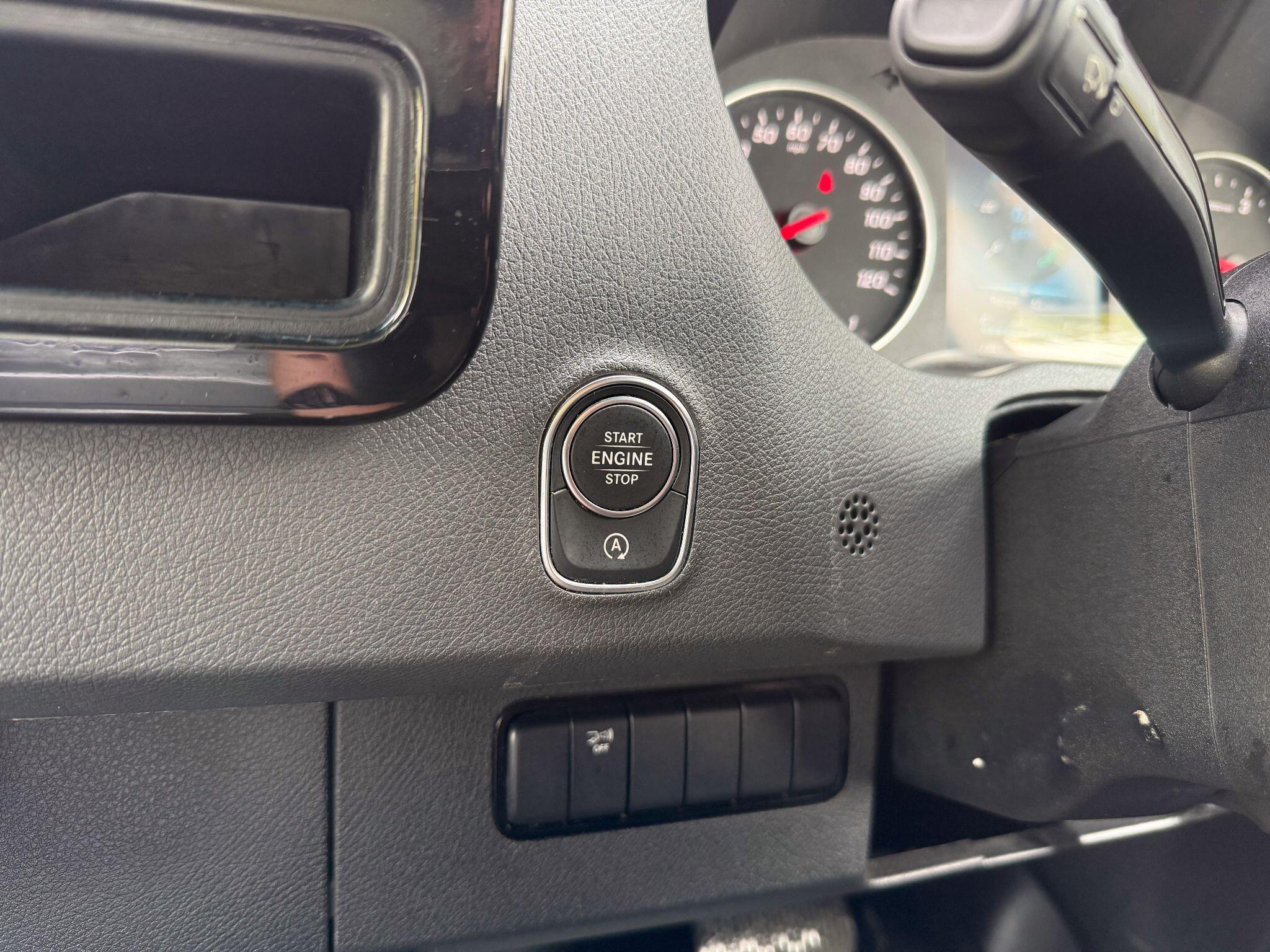 Mercedes-Benz Sprinter 2.1 516 CDI Chassis Cab 2dr Diesel G-Tronic+ RWD L2 Euro 6 (163 ps) — photo 20