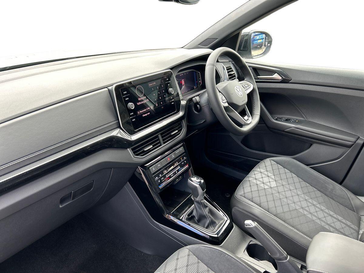 Volkswagen T-cross Photo at-3bc710a24f1f4d3da99447018adf7f51.jpg