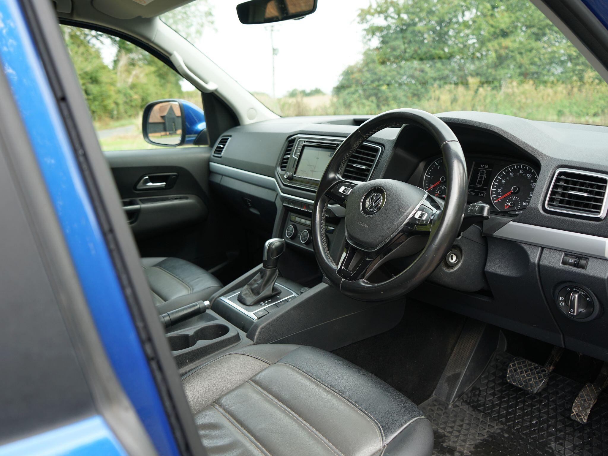 Volkswagen Amarok 3.0 TDI V6 Highline Auto 4Motion Euro 6 (s/s) 4dr — photo 21