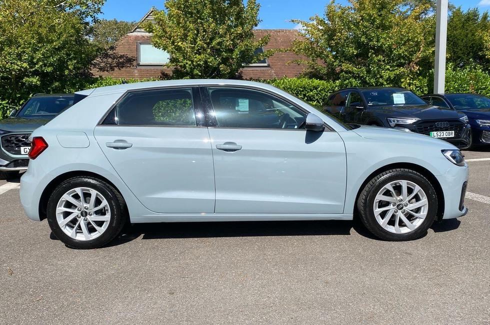 Audi A1 Photo at-3be0e0d4bb0247f2b64671963aa80acd.jpg