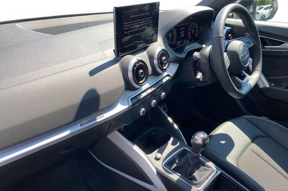 Audi Q2 Photo at-3bed01845dbe4ee3bd40ac2fd9b0bf64.jpg