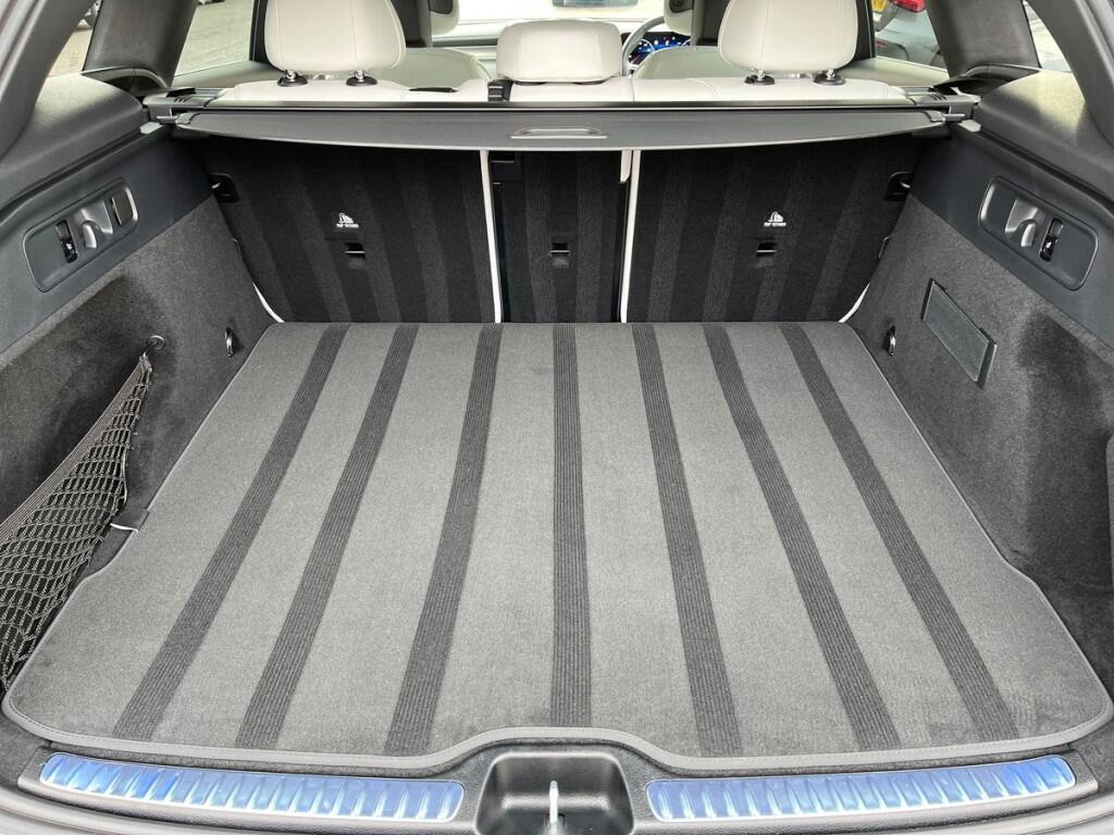 Mercedes-Benz GLC Photo at-3c0d168df07a491d86cc62daf93ca361.jpg