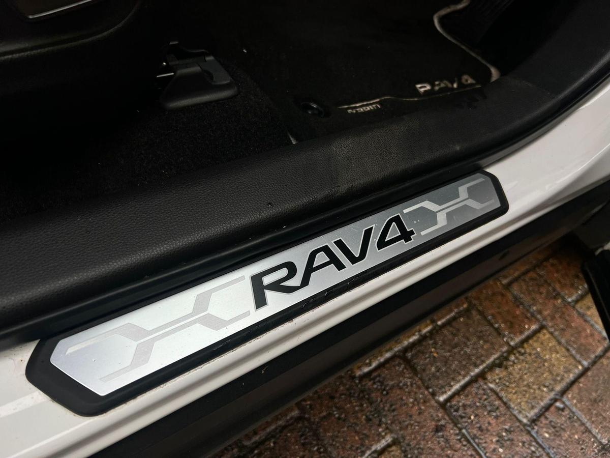 Toyota RAV4 Photo at-3c6c4e7f2f0f4f028d0bf273e9ddc332.jpg