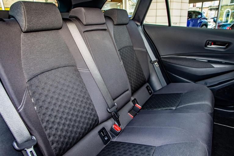 Used Toyota Corolla FL75SRU 14