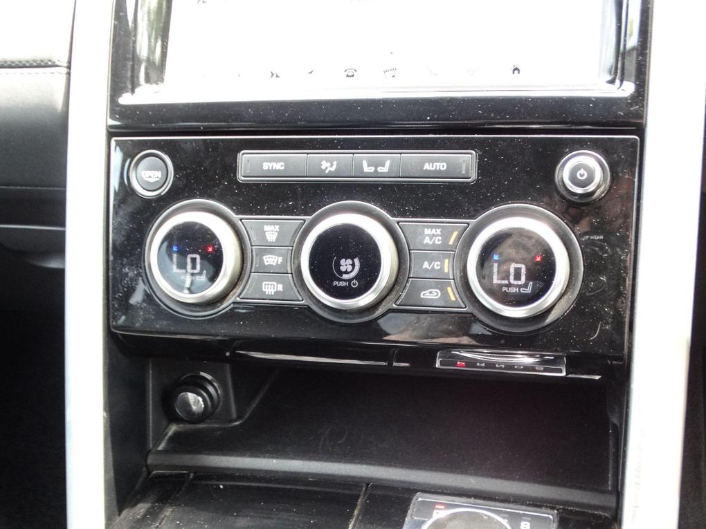 Used Land Rover Discovery YC68OTT 29