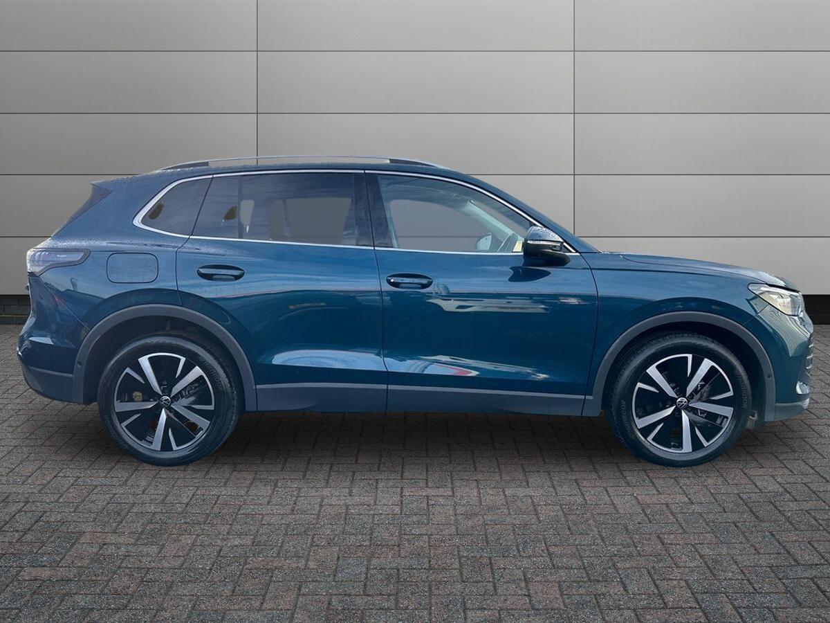 Volkswagen Tiguan Photo at-3cd9bb9eee4a45b7b6e227aa21094efe.jpg