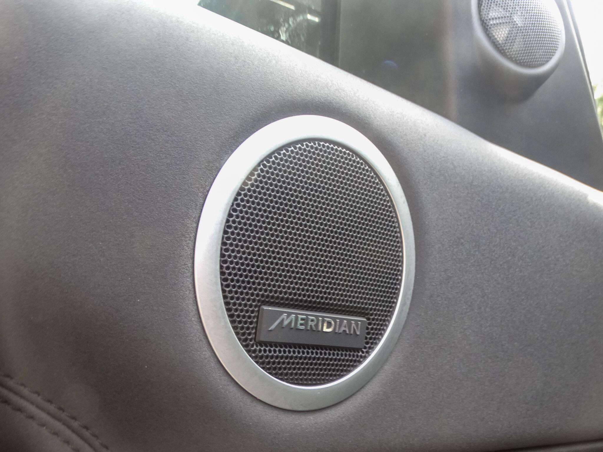 Land Rover Discovery 3.0 TD V6 HSE SUV 5dr Diesel Auto 4WD Euro 6 (s/s) (258 ps) — photo 19