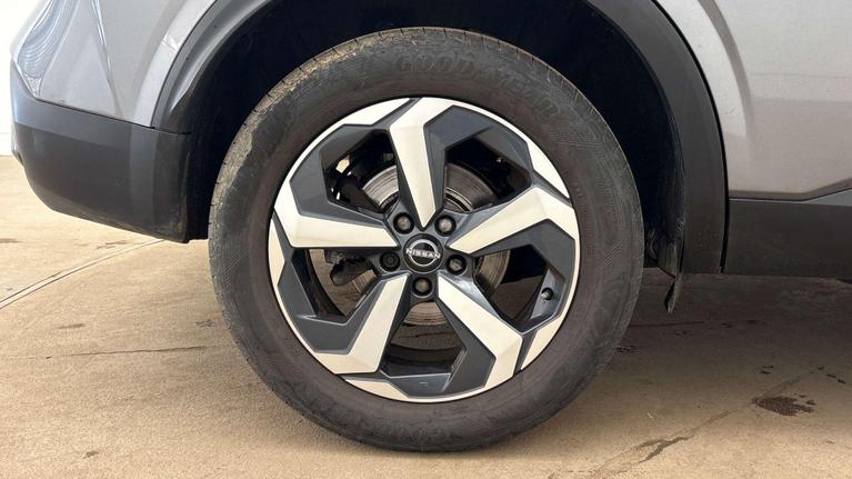 Used Nissan Qashqai DS23NHG 8