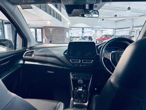 Suzuki S-Cross Photo 29