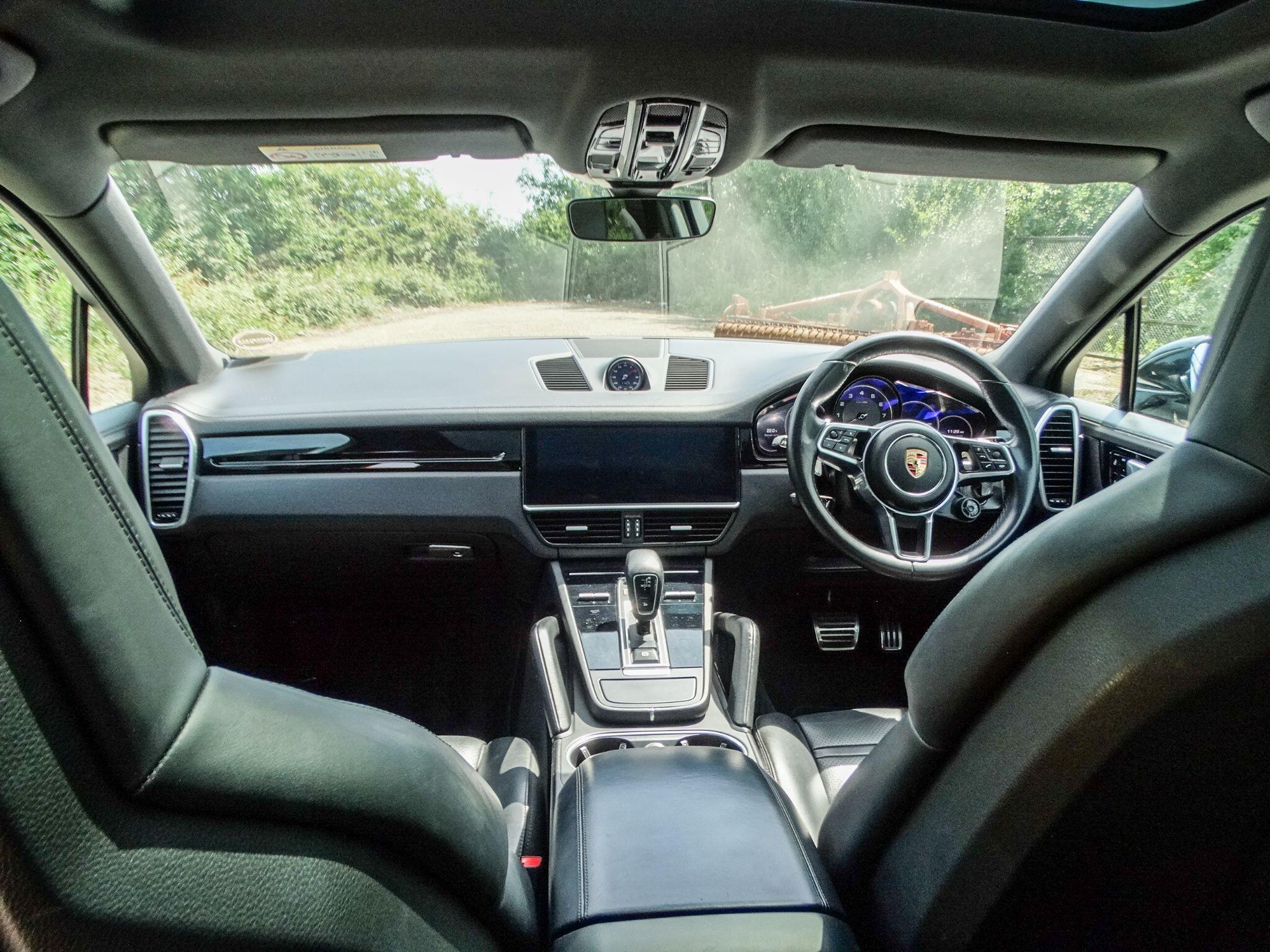 Porsche Cayenne 2.9T V6 S TiptronicS 4WD Euro 6 (s/s) 5dr — photo 15