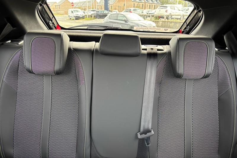 Used Peugeot 208 NV24HDO 7