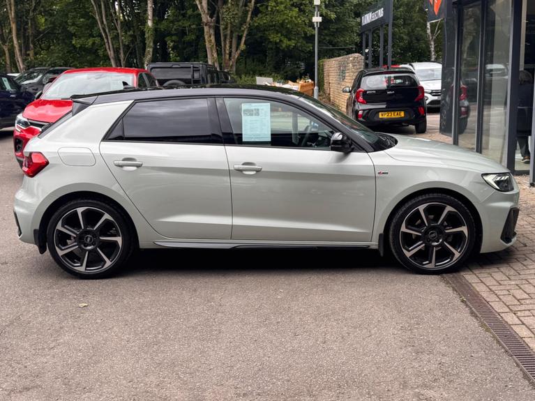 Used Audi A1 HF25TTE 13