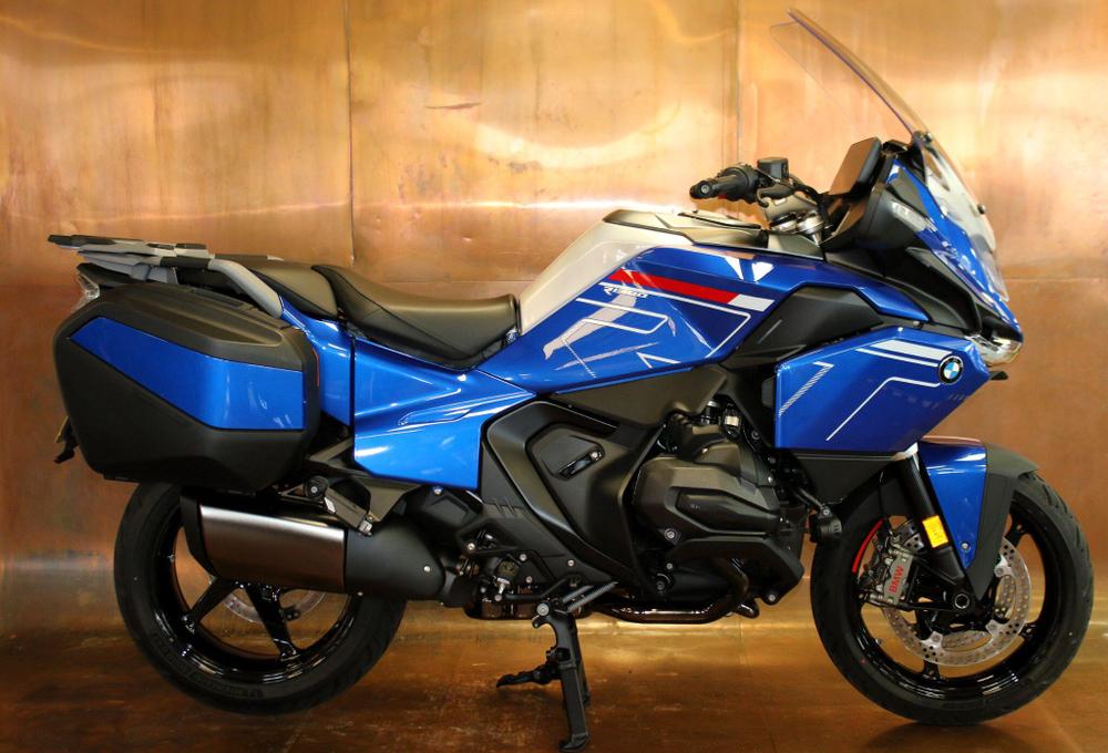 BMW R 1300 RT Photo at-3dfe7fb889dc4474bae0ba3dd0d0aeb1.jpg