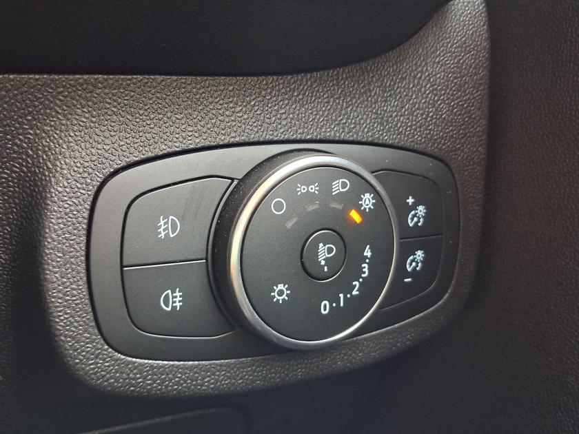 Ford Fiesta Photo at-3e1da09bdd3f4fd095f295df379ab564.jpg