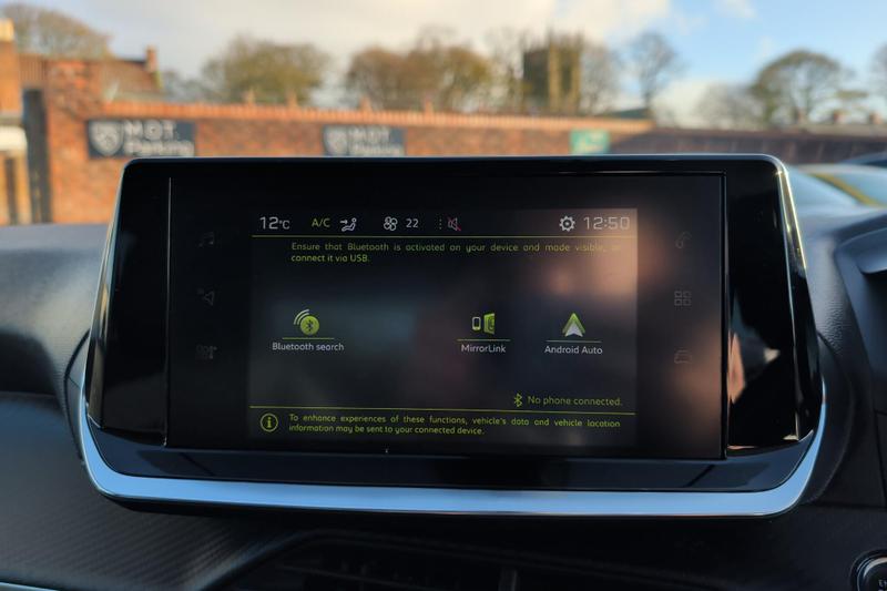 Used Peugeot 2008 NU71DZJ 29