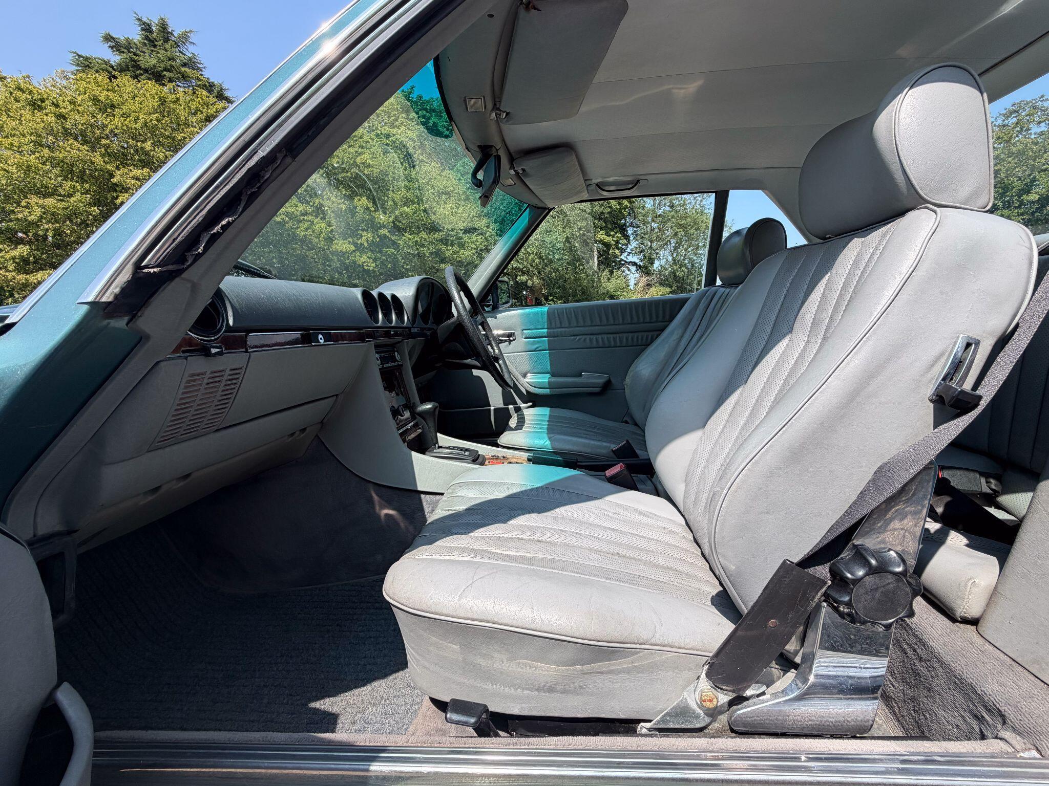 Mercedes-Benz 380 3.8 SL 2dr — photo 3