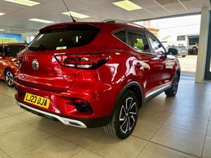 MG MG ZS Photo 7