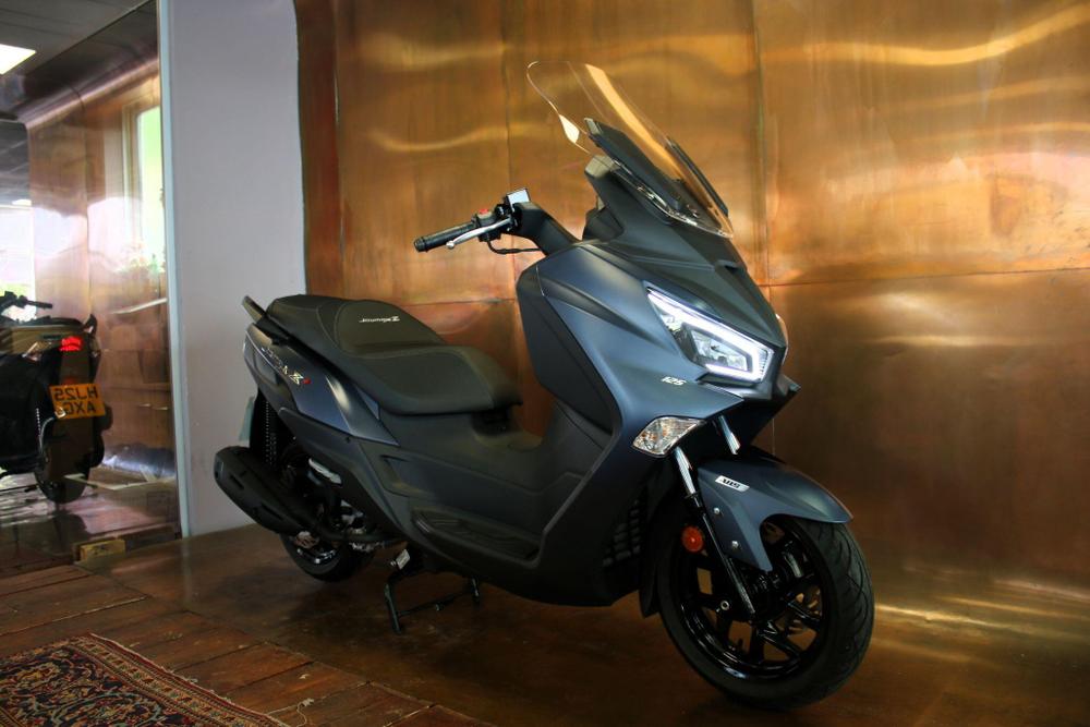 SYM Joymax Z 125 Photo at-3f222782dc784463aae970b622e7fa0b.jpg
