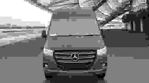 Mercedes-Benz Sprinter Photo at-3f31ea07883740019c2fa8f91029a31c.jpg