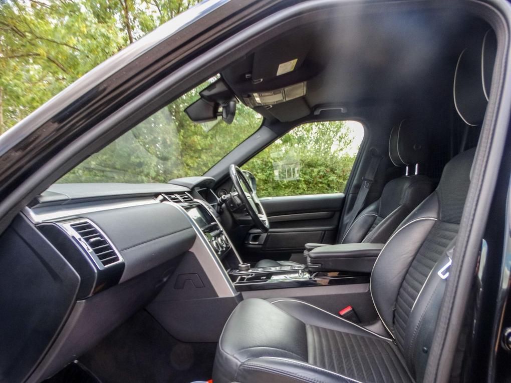 Used Land Rover Discovery CU20OUB 3