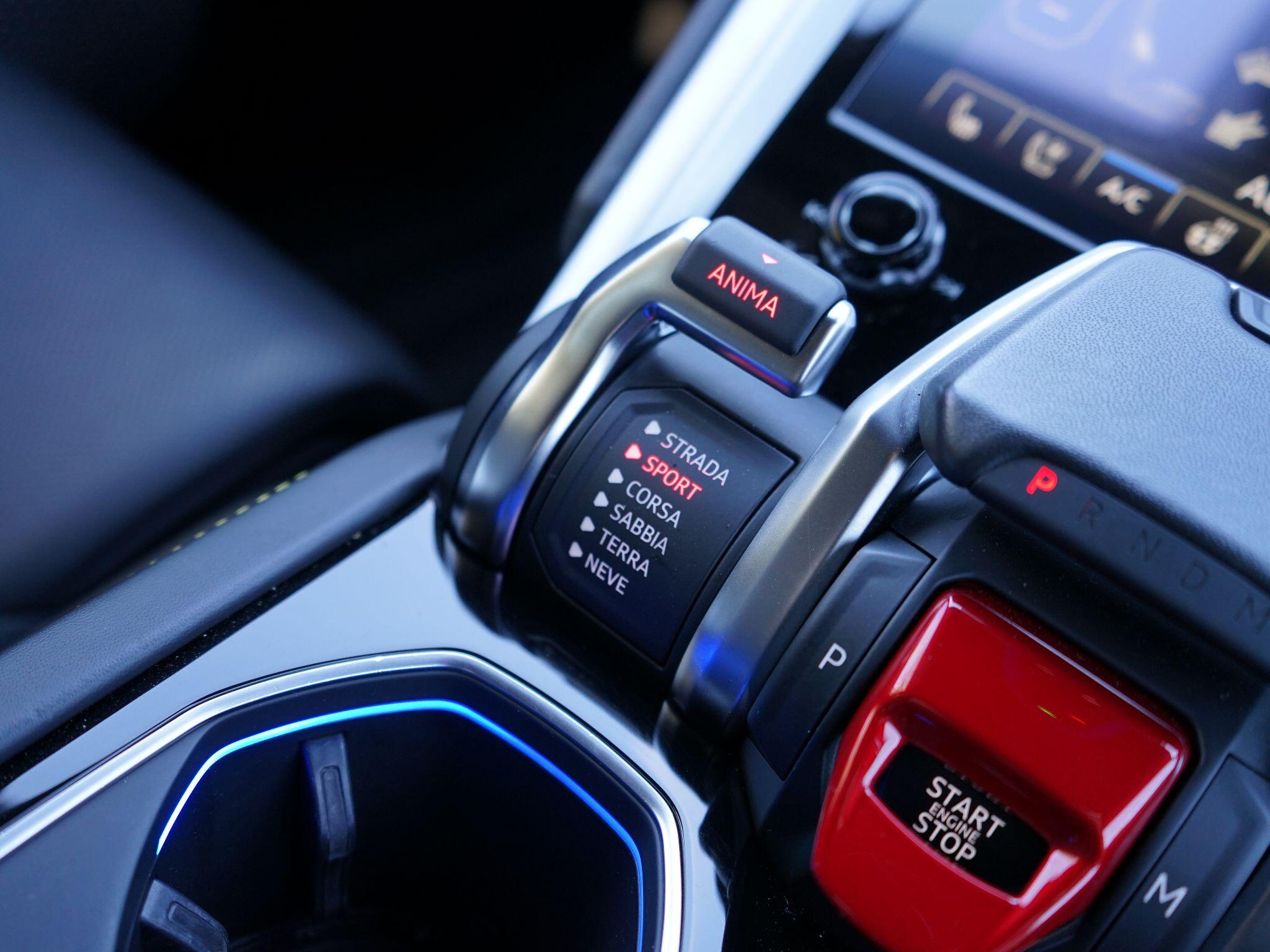 Lamborghini Urus 4.0 V8 BiTurbo SUV 5dr Petrol Auto 4WD Euro 6 (650 ps) — photo 48
