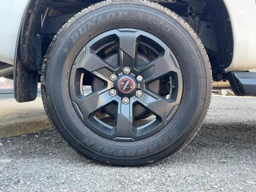 Isuzu D-MAX Photo at-3f925079663448098aa408bbde1f3993.jpg