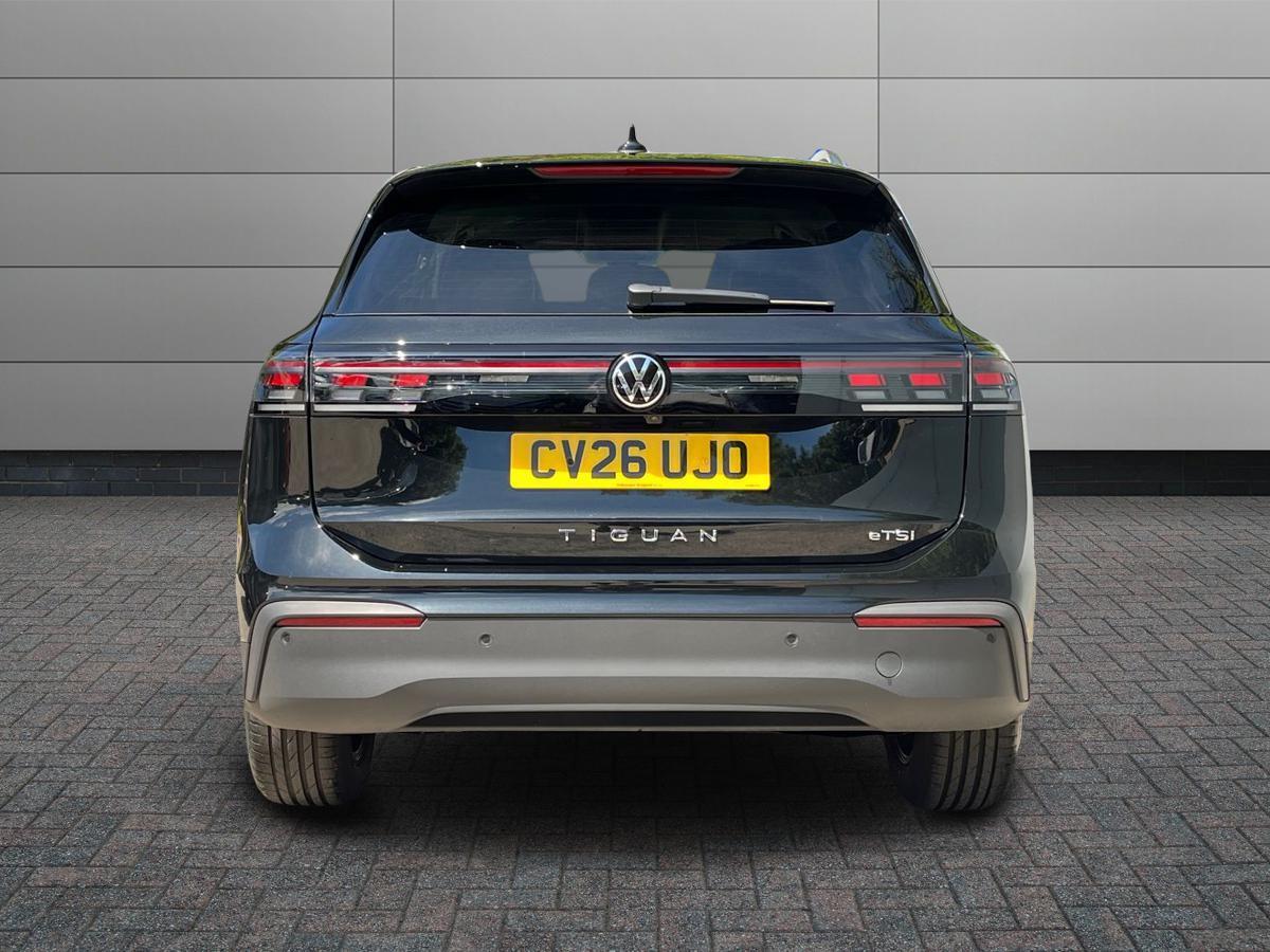 Volkswagen Tiguan Photo at-3fbb0a2599924e0eaee5e7936b1d455b.jpg