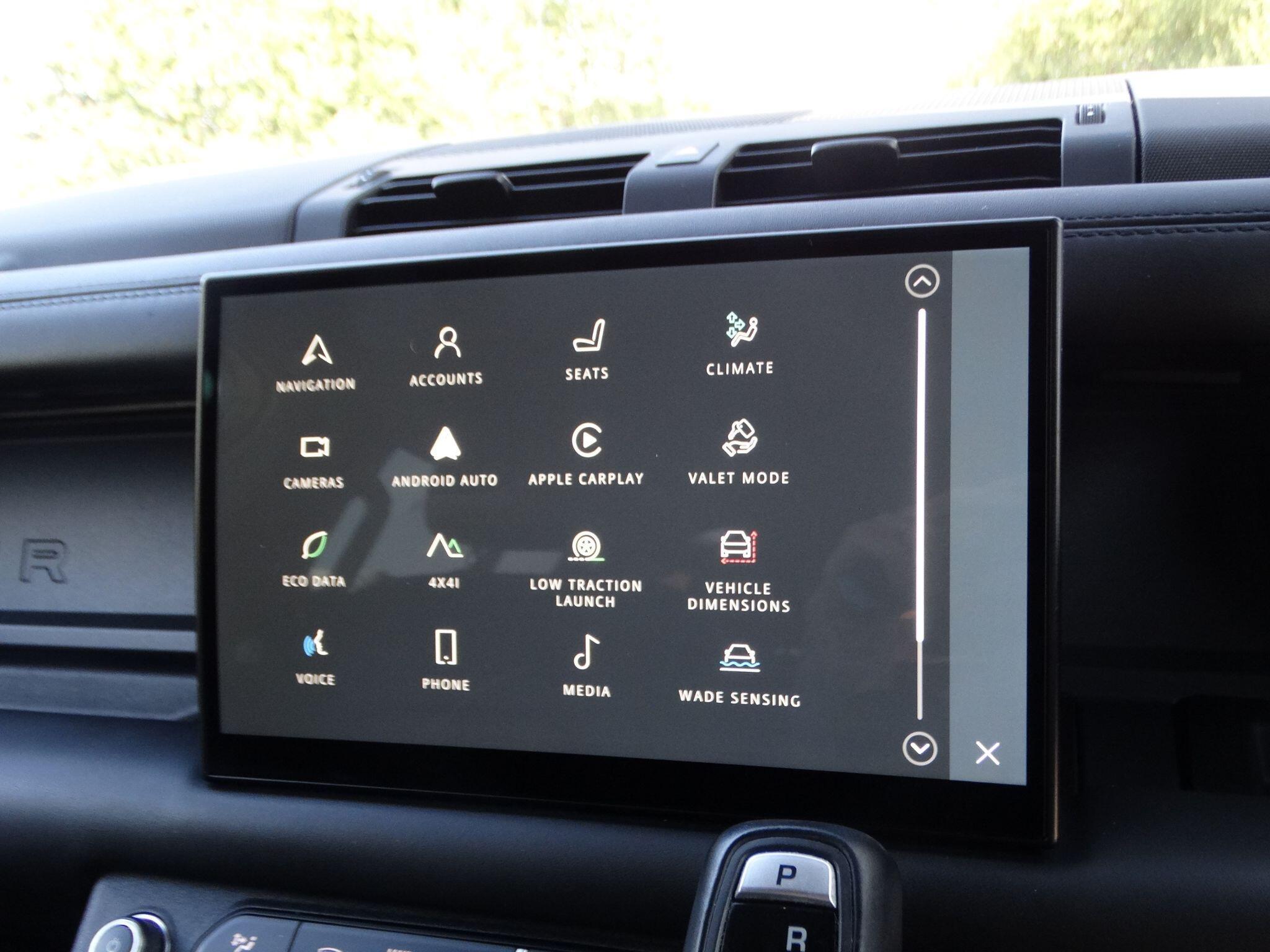Land Rover Defender 110 3.0 D300 MHEV X-Dynamic HSE Auto 4WD Euro 6 (s/s) 5dr — photo 28