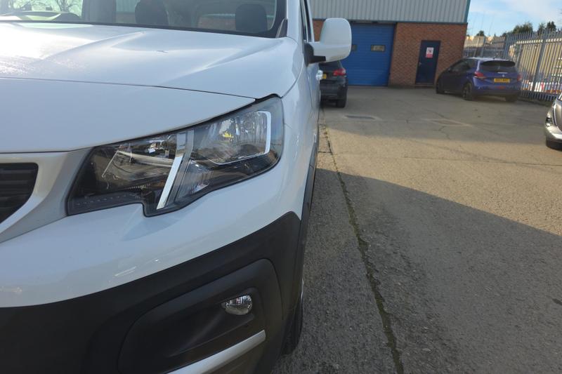 Used Peugeot Rifter LC19XAH 21