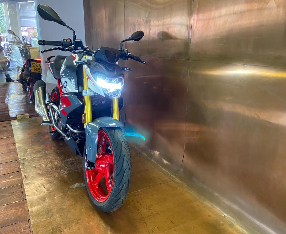 BMW G 310 R Photo at-3fcd5364b30d4e02a6c82943447f9328.jpg