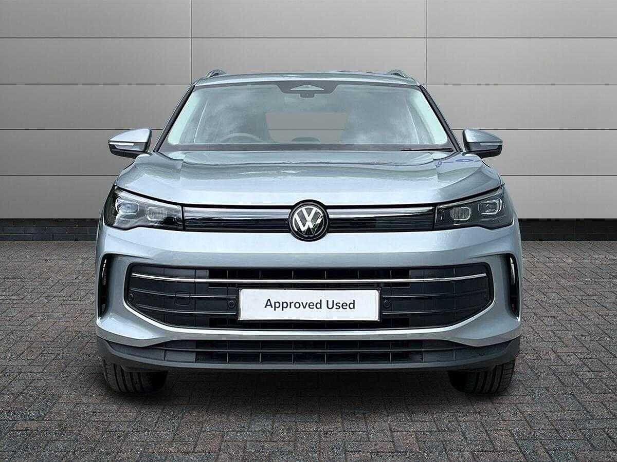 Volkswagen Tiguan Photo at-3fe9f397e3b84110893f9d7467c06e09.jpg