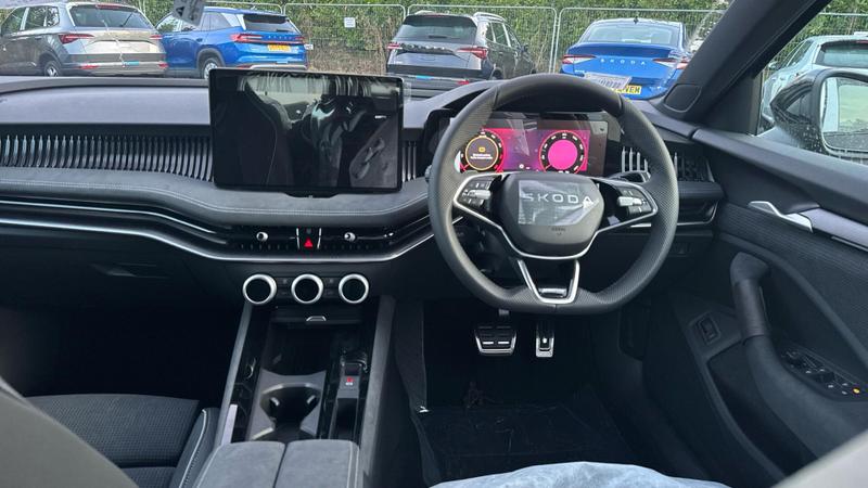 Skoda Superb Photo at-3ff51bf63348414f9dccdbe87ea15c1e.jpg