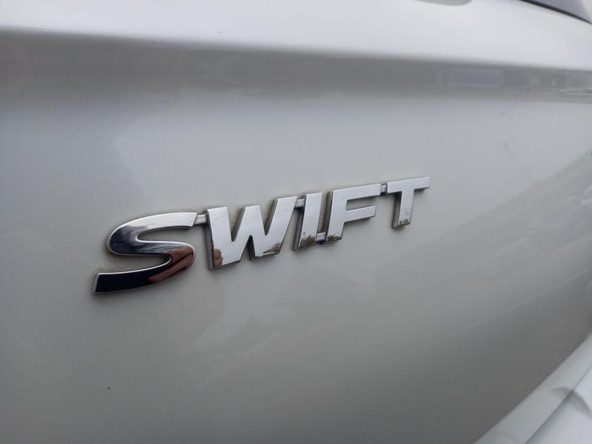 Suzuki Swift Photo at-3ffb8ce320d6490d8924c711d2b5f9d6.jpg