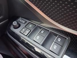 Toyota C-HR Photo 27