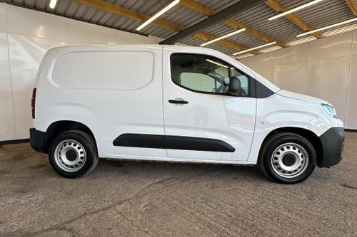 Citroen BERLINGO Photo at-4039928e30514789a5cc9363b40f62fc.jpg