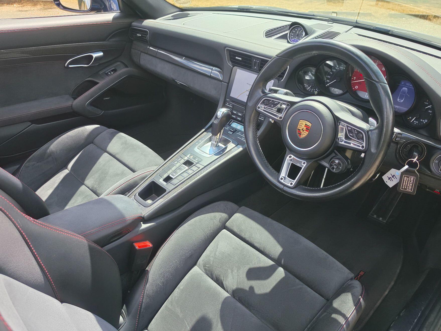 Porsche 911 3.0T 991 Carrera 4 GTS PDK 4WD Euro 6 (s/s) 2dr — photo 3