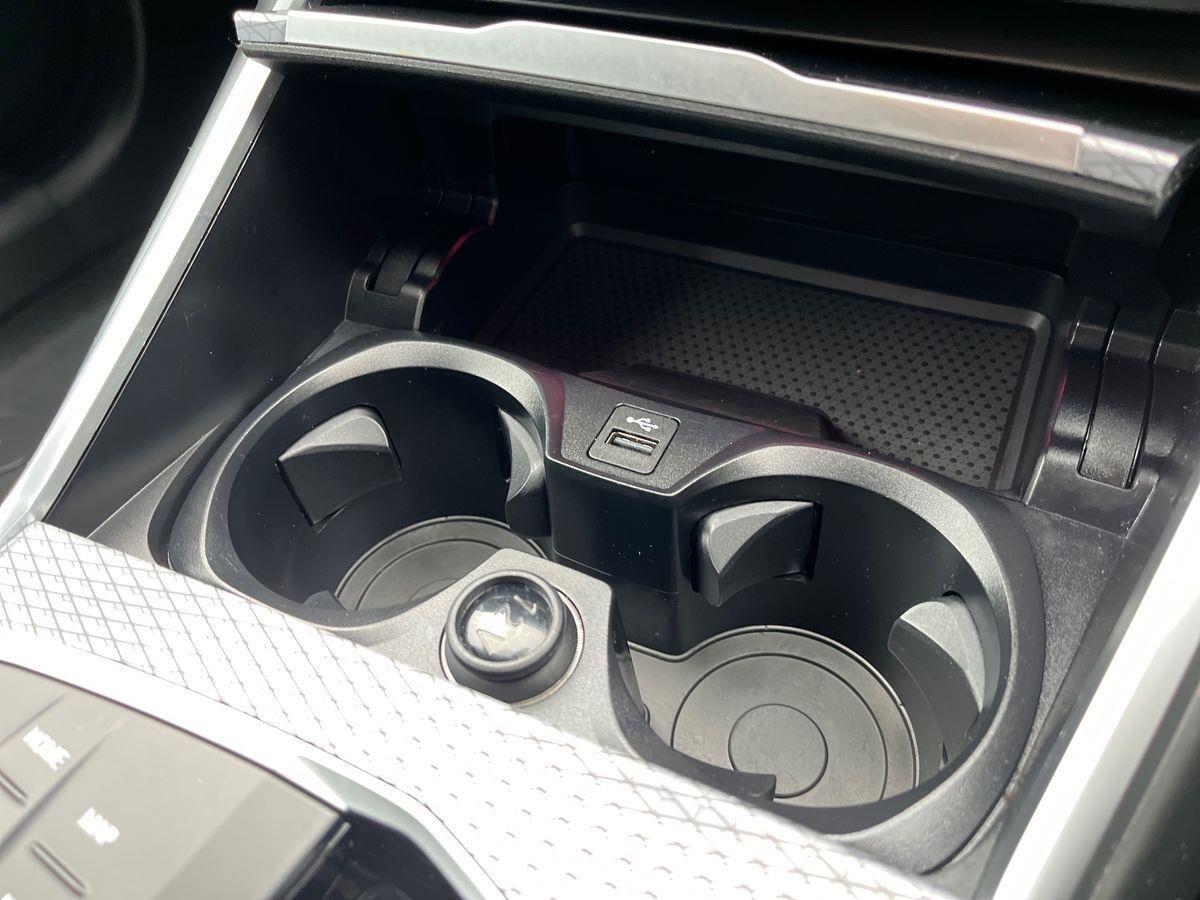 BMW 3 Series Photo 36