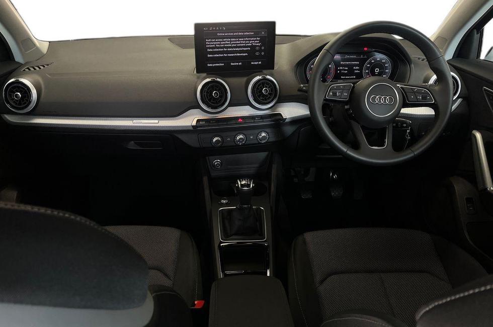 Audi Q2 Photo at-405428101ec14befb00bc00a1709092a.jpg