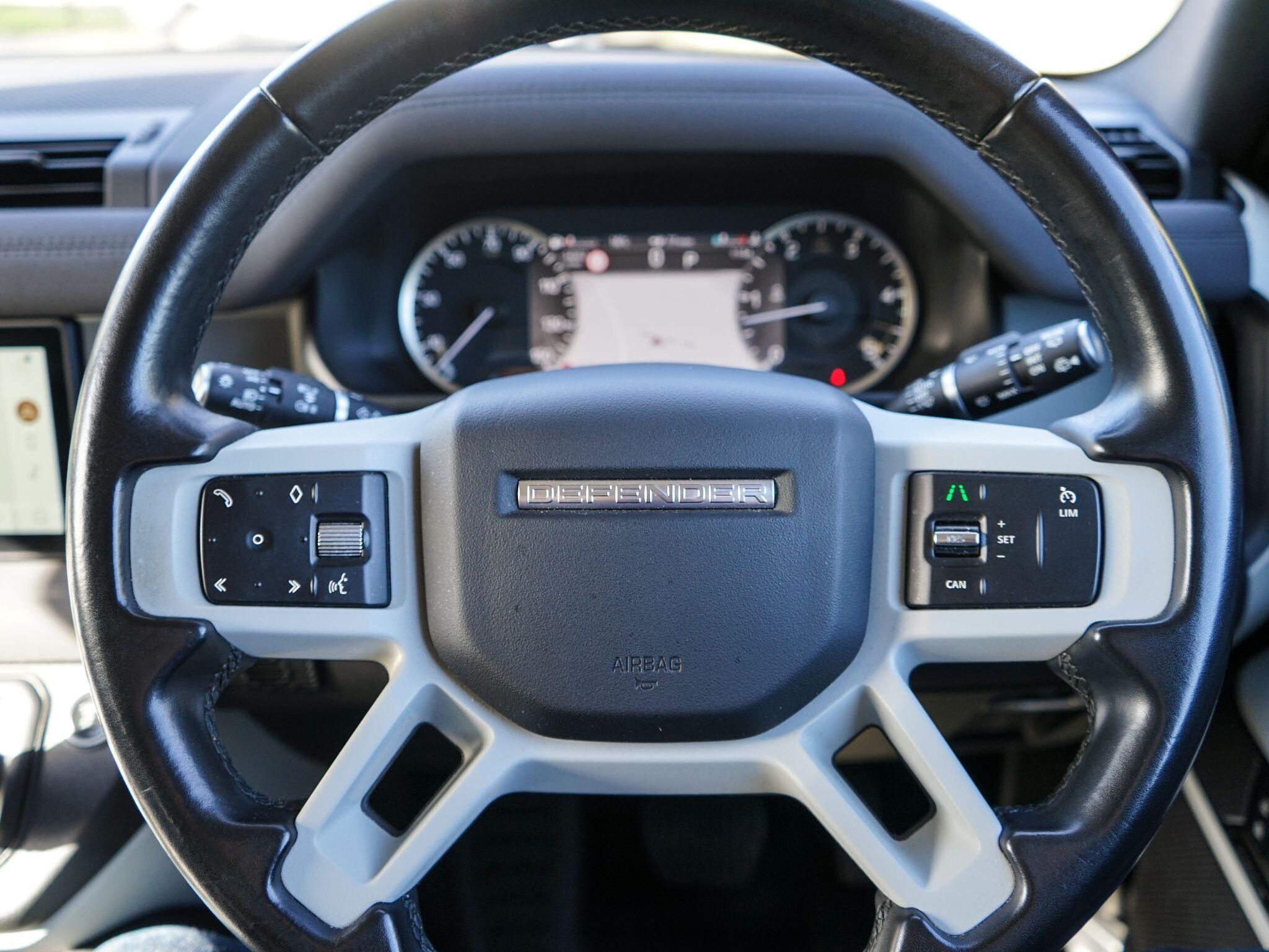 Land Rover Defender 110 3.0 D250 MHEV SE Auto 4WD Euro 6 (s/s) 5dr — photo 7