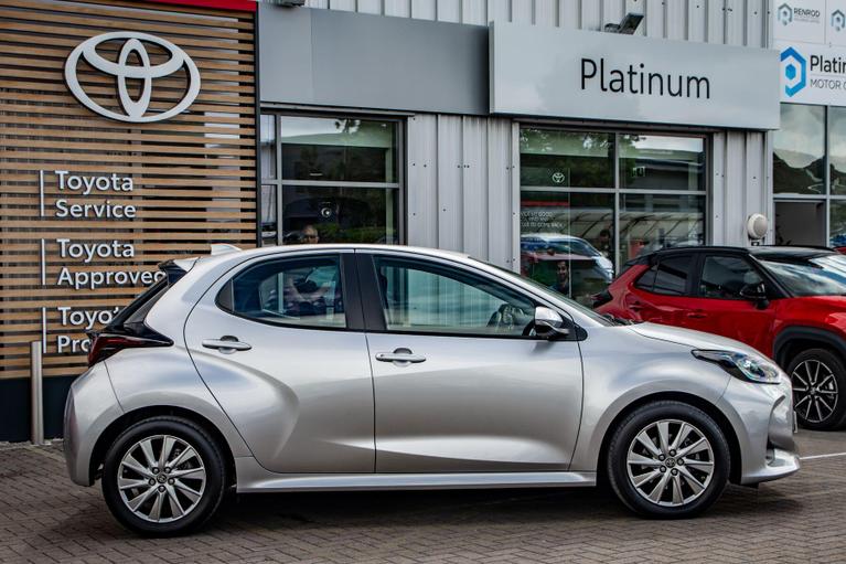 Used Toyota Yaris MD23EZK 3