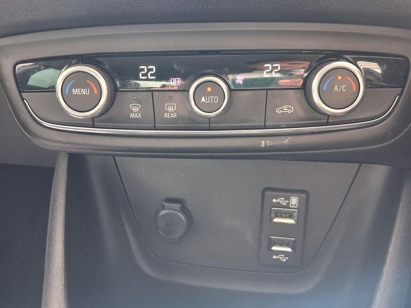 Vauxhall Crossland X Photo at-409bf549944d46c6930ad28438f51a73.jpg