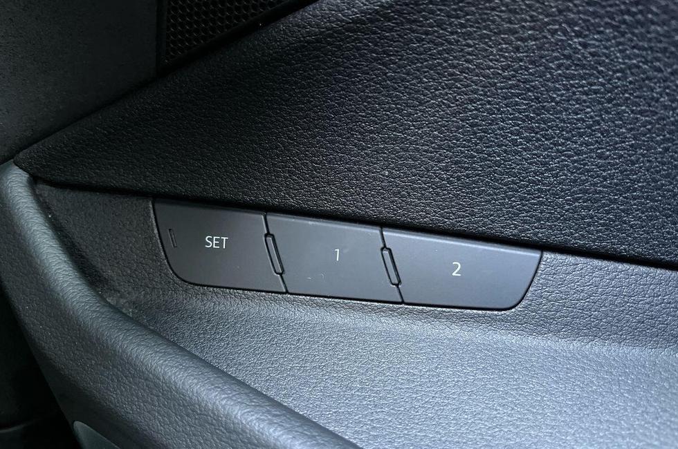 Audi e-tron Photo at-40a0203b5297481fb07c9608ef201027.jpg