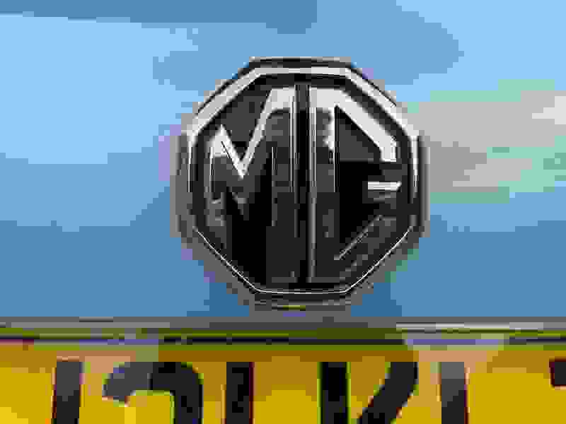 MG MG HS Photo at-40d9901e7f524ada971d0447ca40a49f.jpg