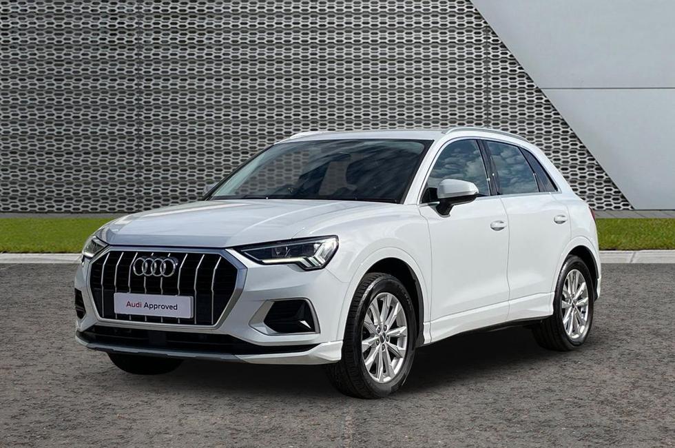 Audi Q3 Photo at-40e90f76d55f4e339b6ba2f35ba7c7d1.jpg