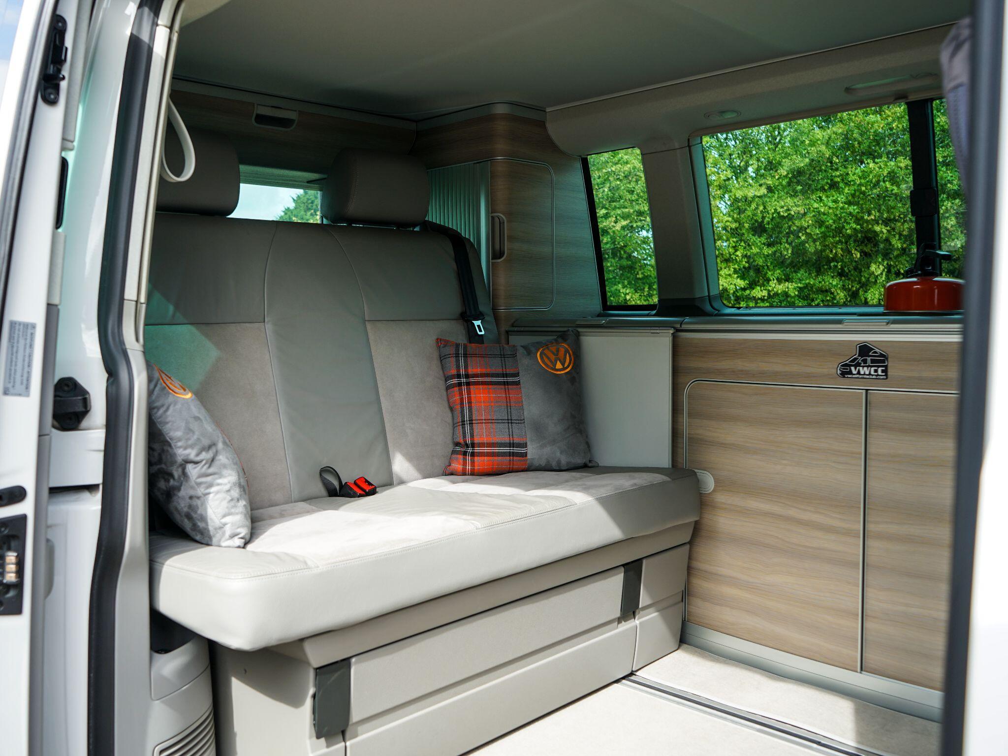 Volkswagen California SE TDI 180 CAMPER — photo 18