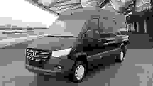 Mercedes-Benz Sprinter Photo at-410907b284fd430c8e5f0630ff8a7b28.jpg