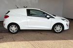 Ford FIESTA Photo 6
