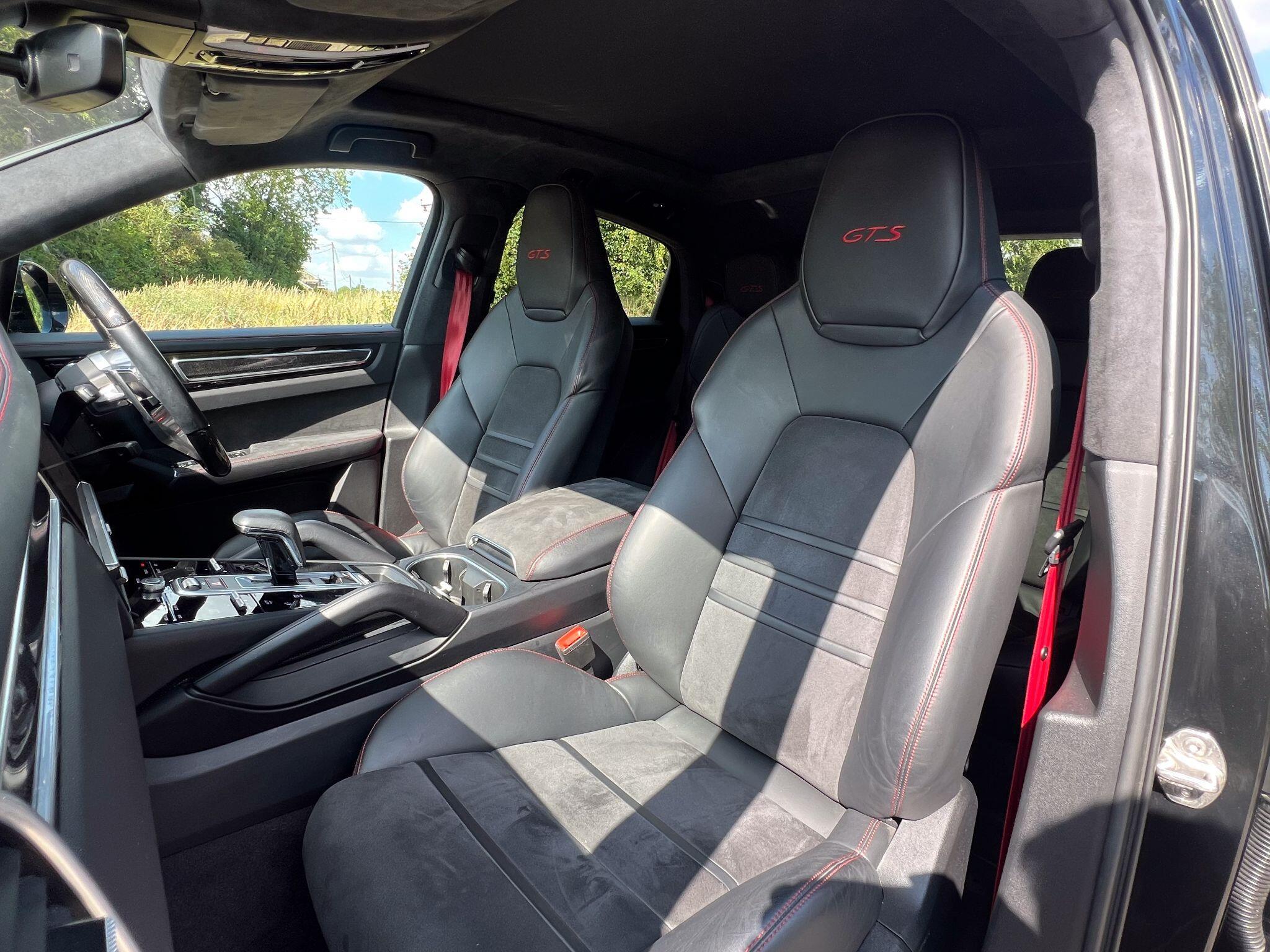 Porsche Cayenne 4.0T V8 GTS TiptronicS 4WD Euro 6 (s/s) 5dr — photo 14