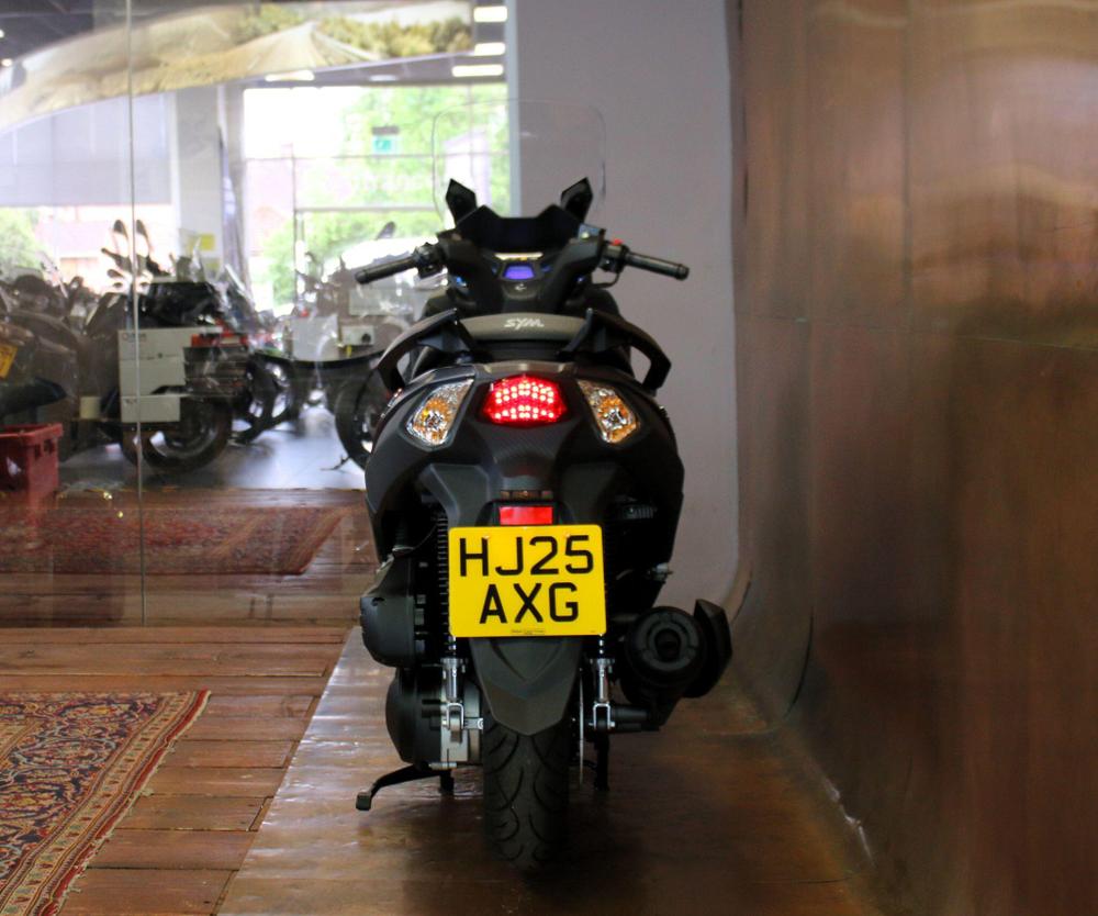 SYM Joymax Z 125 Photo at-41753ba306e445a085803defd5a8c3a7.jpg