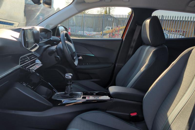 Used Peugeot 2008 NU71DZJ 34